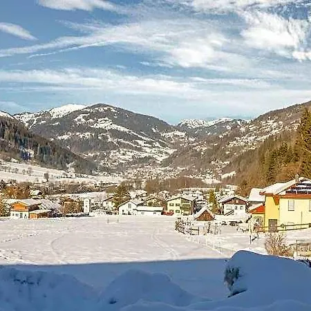 Feld Am Near Slopes